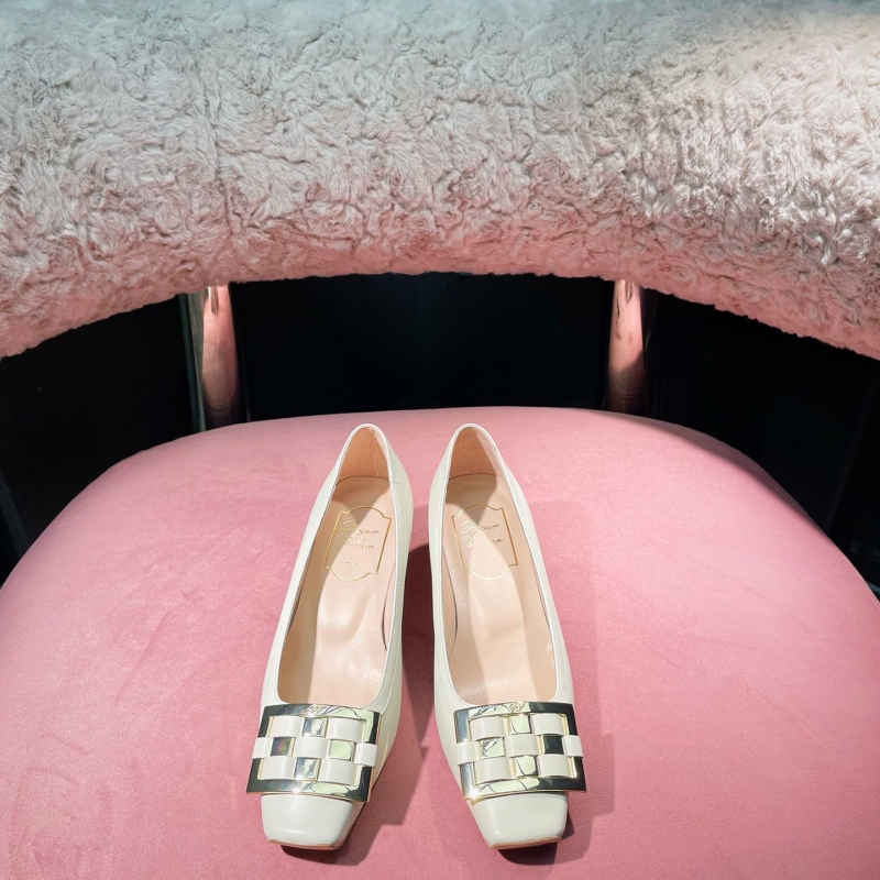roger u1u1er flat shoes